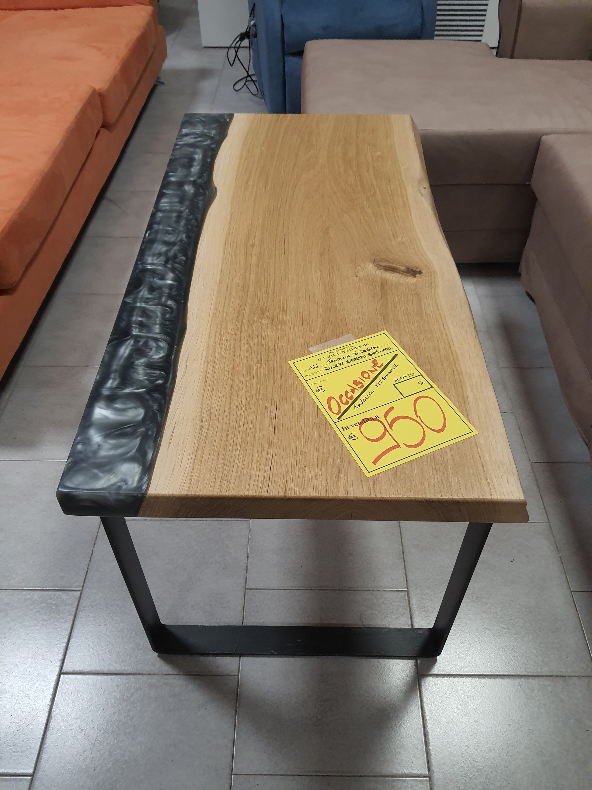Tavolino legno massello e resina artigianale – agenziaastepubblicheshop